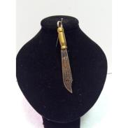 VARIOS ORIGENES DEL MUNDO | Amuleto Daga o Cuchillo Inscripciones 7 cm (Mango Dorado)