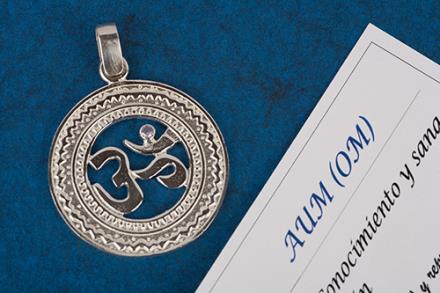 COLGANTES | AUM (OM) ZIRCONITA AMATISTA EN PLATA DE LEY COLGANTES | AUM (OM) ZIRCONITA AMATISTA EN PLATA DE LEY